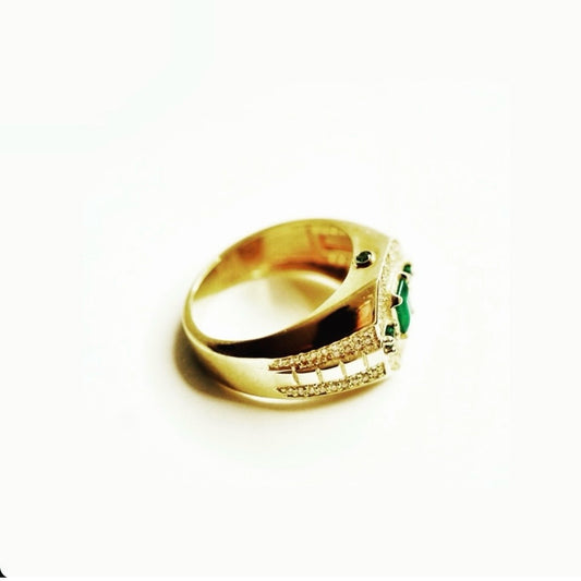 Smaragd, diamant i vacker guldring 18k