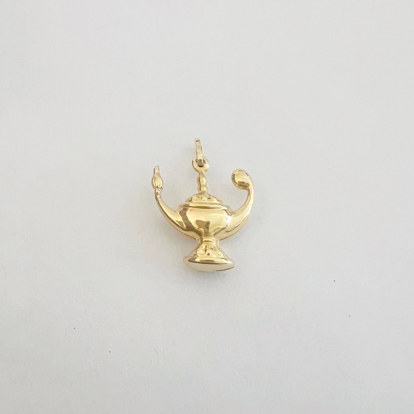 Magiskt Guld Hänge Andens Lampa