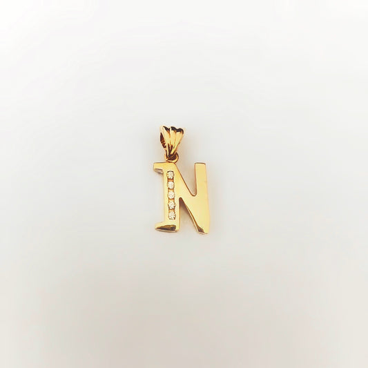 Bokstavssmycke i 18K Guld – Unikt & Exklusivt