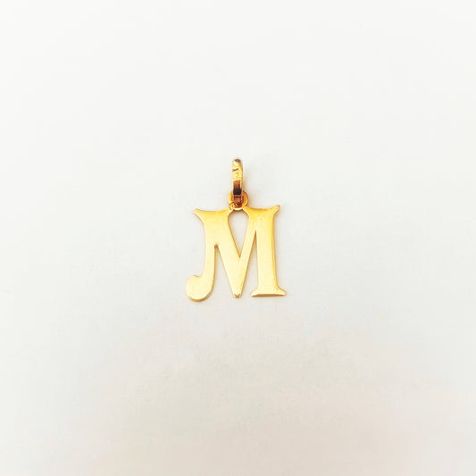 Guldhänge med Bokstav – Handgjort i 18 Karat Guld
