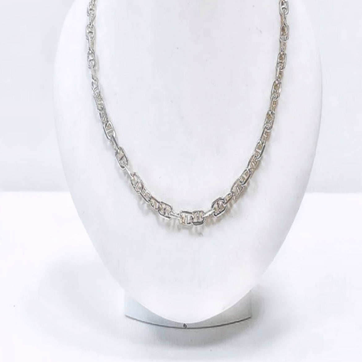 SILVERHALSBAND