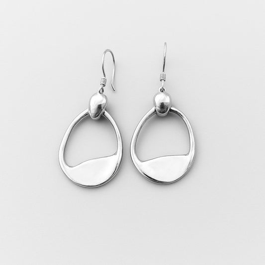 ELEGANTA ÖRHÄNGEN I SILVER
