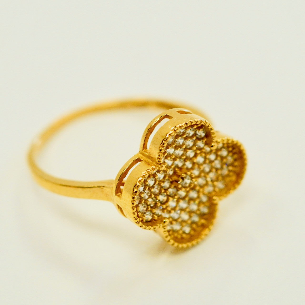 Guldring 18 K klöver