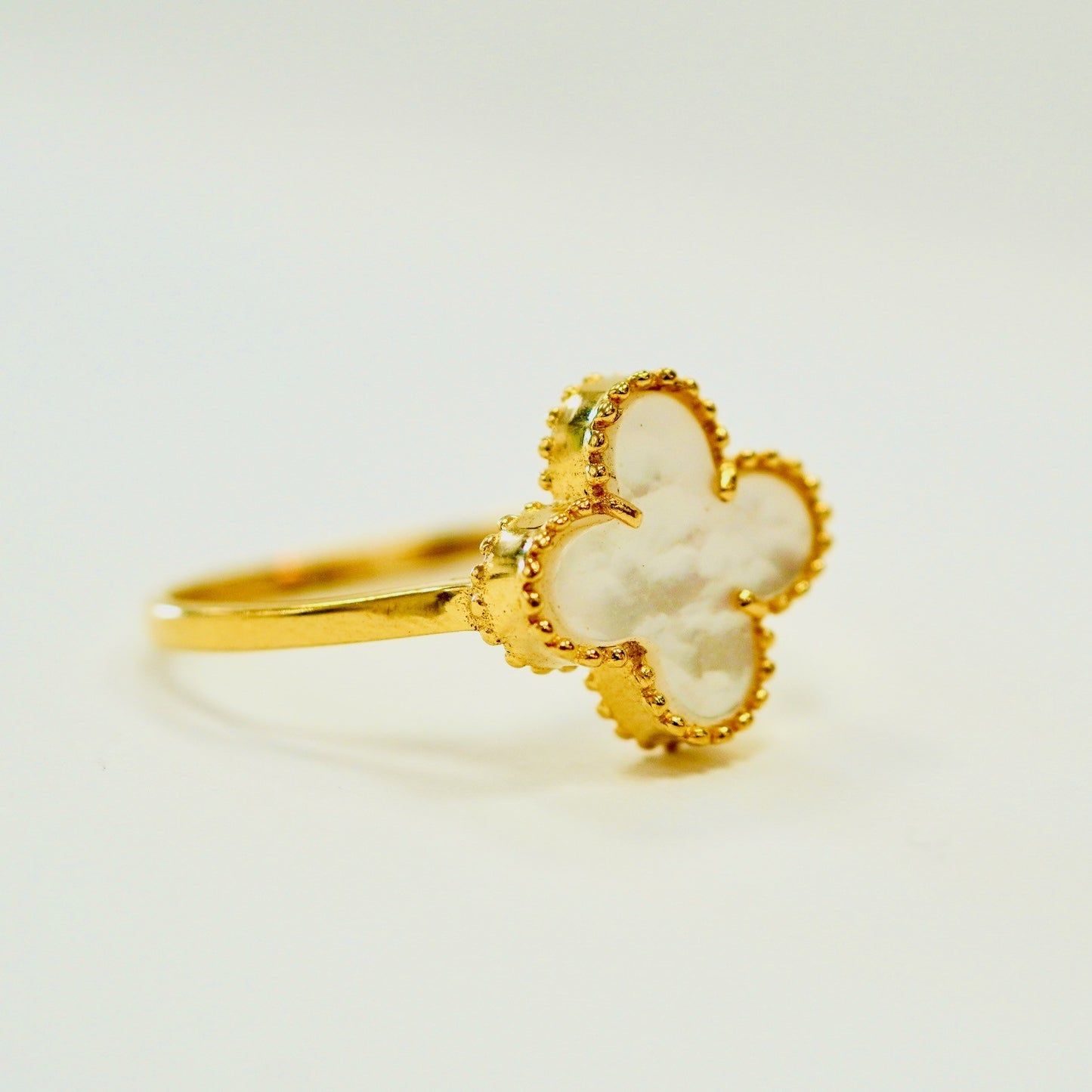 Guldring 18 K Vit Klöver
