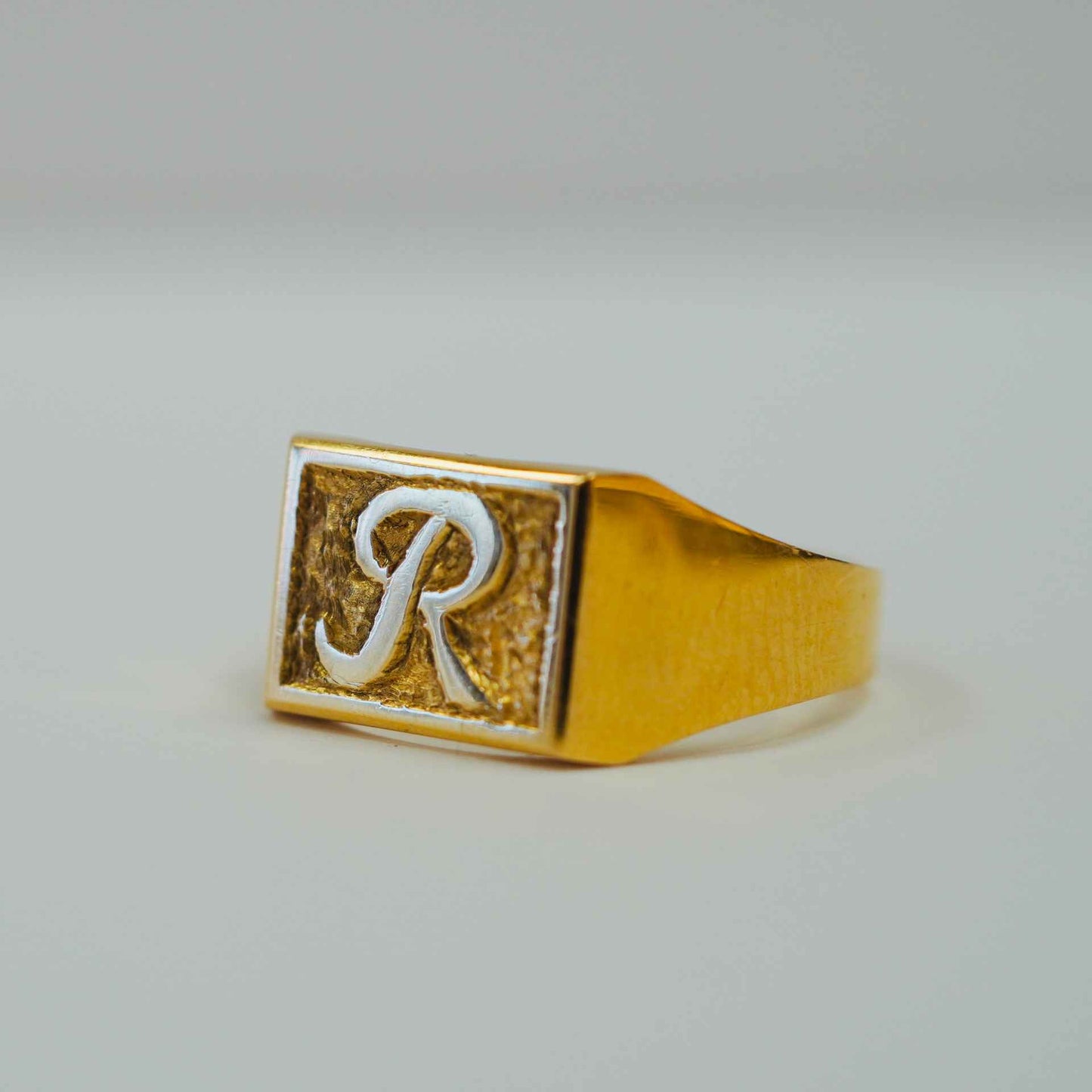 R guldring pojk, tjej