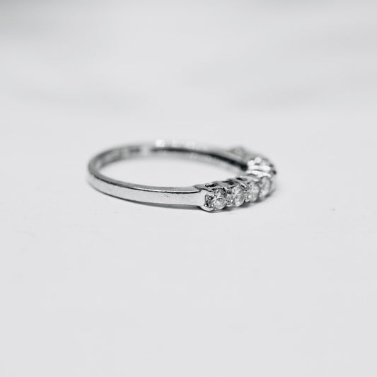 Smycka dig med vår SILVERRING