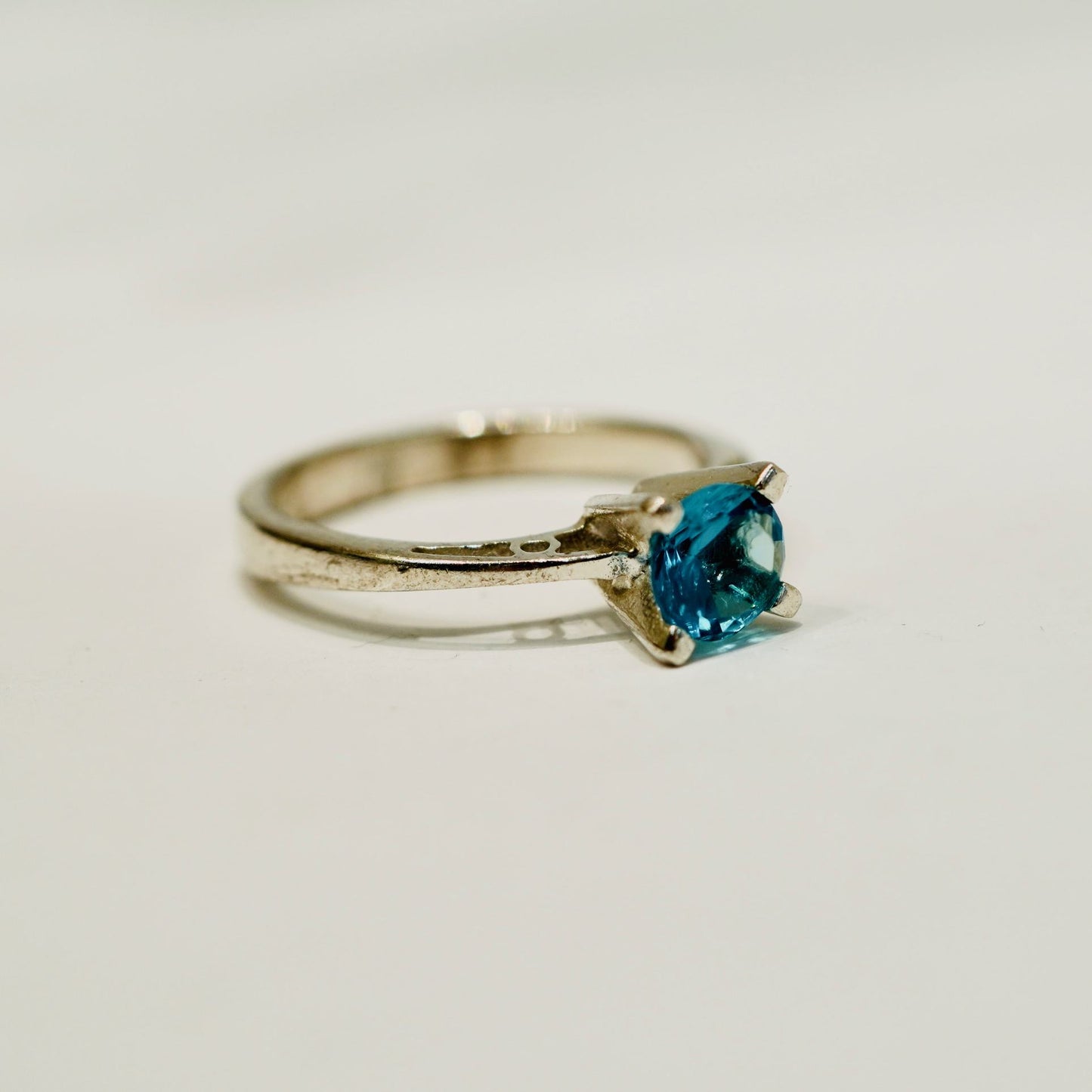 Silverring med färg