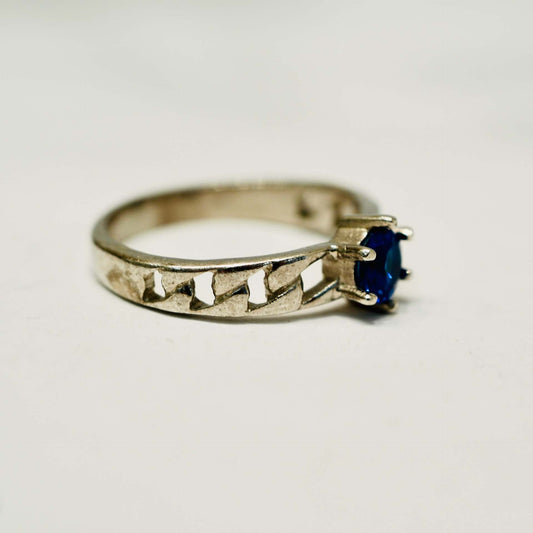 Silverring med blå sten