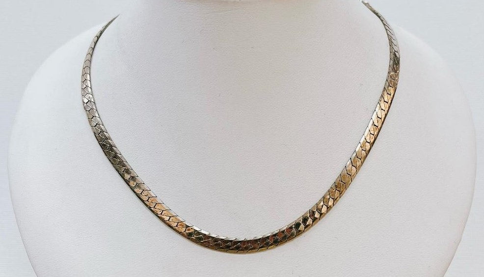 SILVERHALSBAND
